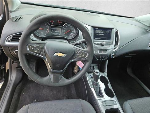 Used 2019 Chevrolet Cruze LS w/ LS Convenience Package FWD image 16
