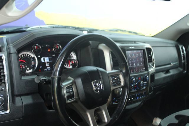 Used 2018 RAM 1500 Laramie AWD/4WD image 14