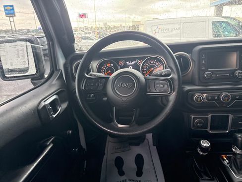 Used 2018 Jeep Wrangler Unlimited Sport AWD/4WD image 15