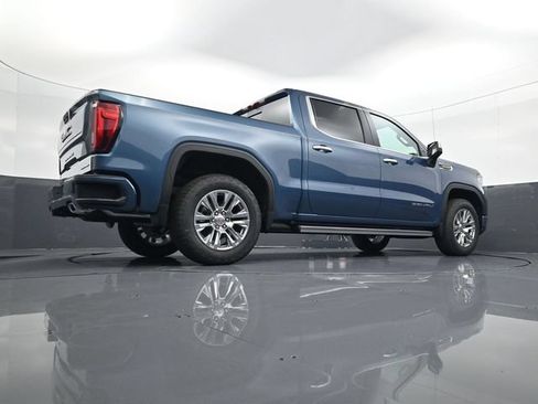 Used 2025 GMC Sierra 1500 Denali AWD/4WD image 25