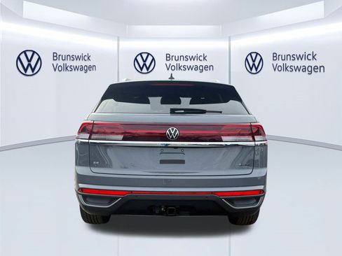 New 2026 Volkswagen Atlas Cross Sport SE AWD/4WD image 5