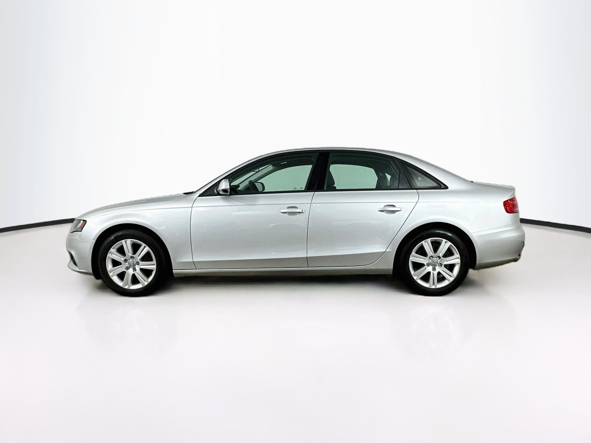 Used 2011 Audi A4 2.0T Premium FWD image 4