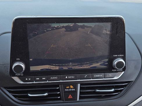 Used 2022 Nissan Altima 2.5 SV image 18