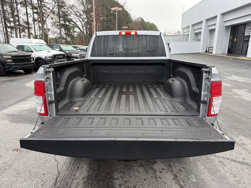 Used 2024 RAM 2500 Big Horn w/ Bed Utility Group image 19