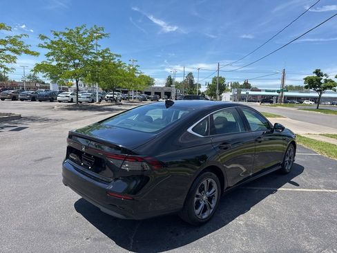 Certified 2023 Honda Accord EX image 5