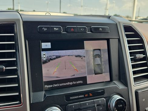 Used 2019 Ford F150 King Ranch w/ Equipment Group 601A Luxury AWD/4WD image 23