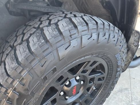 Used 2021 Toyota 4Runner SR5 Premium image 7