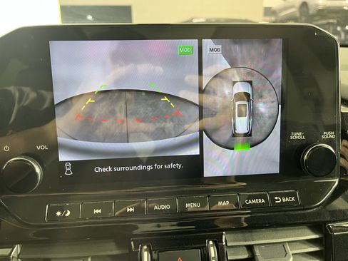 Used 2022 Nissan Pathfinder SL w/ SL Premium Package image 31