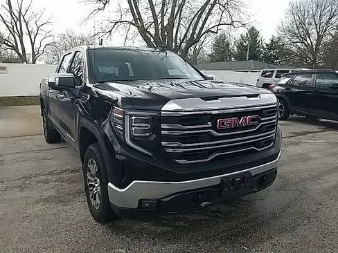 Certified 2025 GMC Sierra 1500 SLT image 5