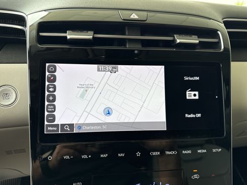 Used 2022 Hyundai Tucson Limited AWD/4WD image 25