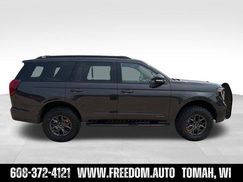 Used 2025 Ford Expedition Tremor AWD/4WD image 9