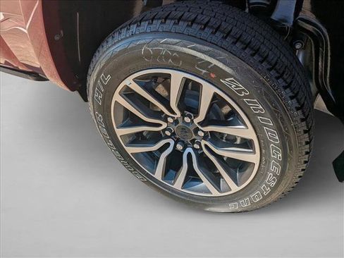 Certified 2025 RAM 1500 Limited image 23