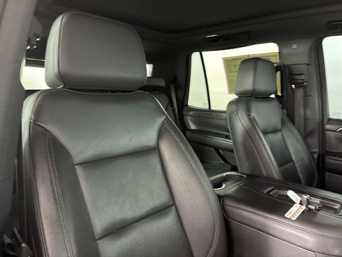 Used 2021 Chevrolet Tahoe Z71 w/ Z71 Signature Package image 32