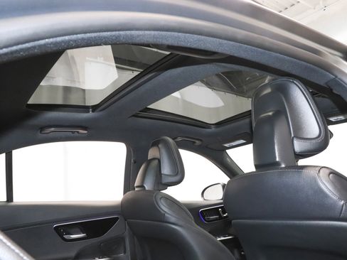 Used 2023 Mercedes-Benz C 300 4MATIC Sedan image 25