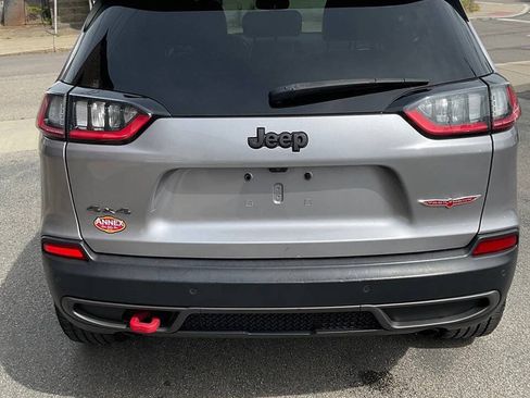 Used 2020 Jeep Cherokee Trailhawk AWD/4WD image 4