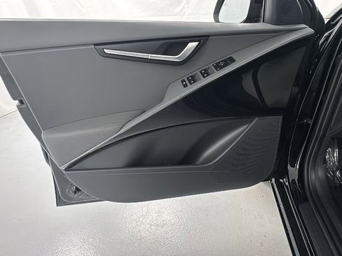 New 2025 Kia Niro EX image 18