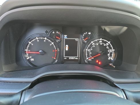 Used 2020 Toyota 4Runner SR5 Premium image 18