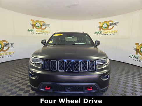Used 2019 Jeep Grand Cherokee Trailhawk w/ Trailhawk Luxury Group AWD/4WD image 3