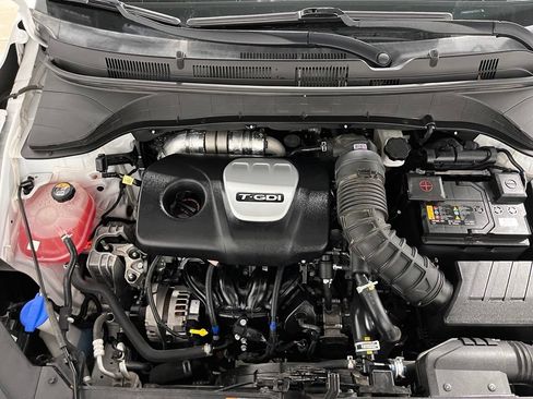 Used 2021 Hyundai Kona Limited AWD/4WD image 9
