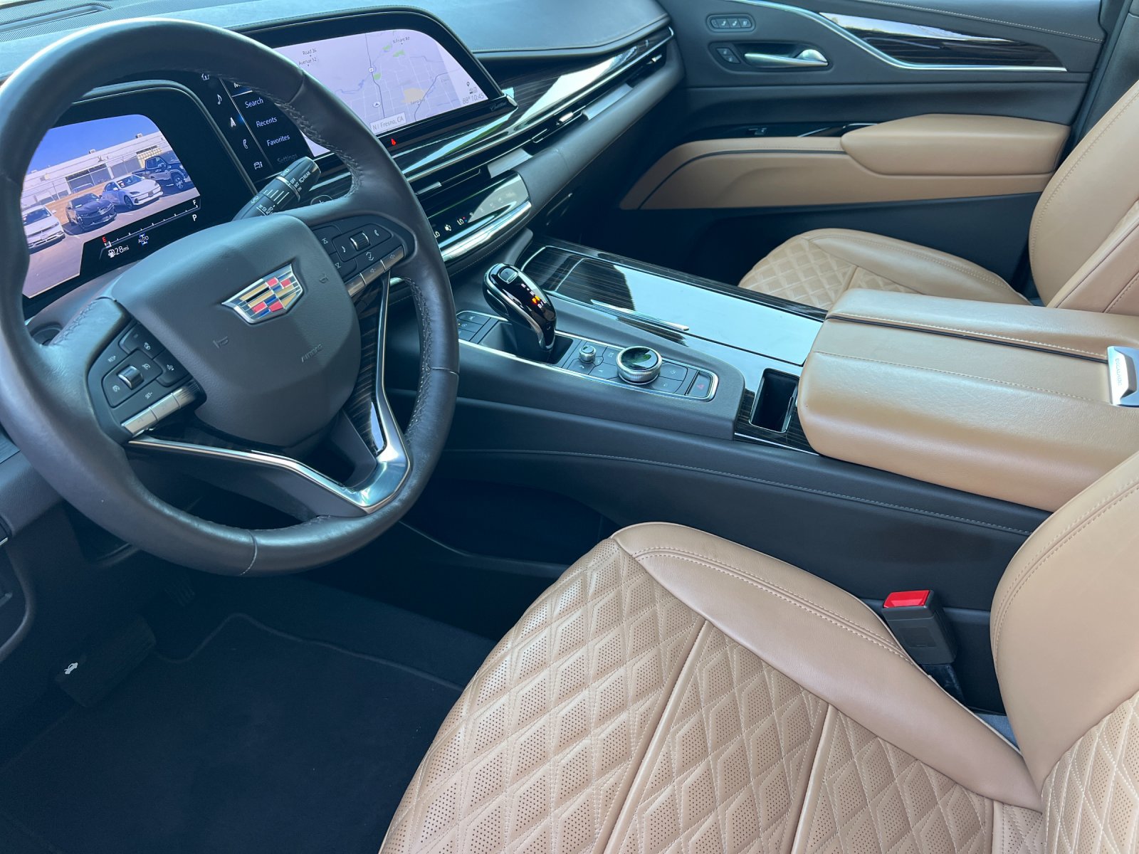 Certified 2022 Cadillac Escalade Premium Luxury AWD/4WD image 10