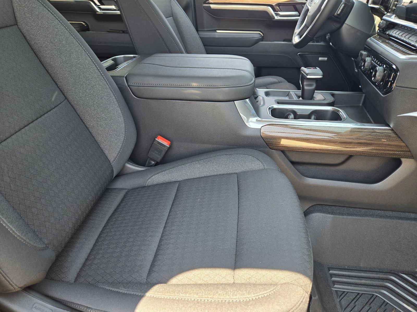 New 2026 Chevrolet Silverado 1500 LT Trail Boss w/ Convenience Package II AWD/4WD image 14