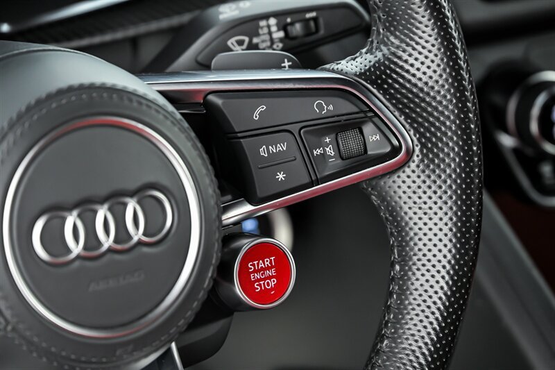 Used 2017 Audi R8 V10 w/ Carbon Exterior Package AWD/4WD image 29