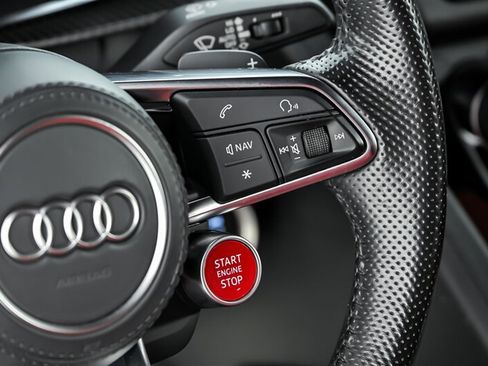 Used 2017 Audi R8 V10 w/ Carbon Exterior Package AWD/4WD image 29