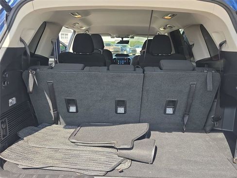 Used 2022 Subaru Ascent Premium w/ Convenience Package image 26