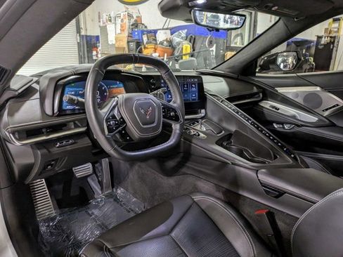 Used 2024 Chevrolet Corvette Stingray Premium Conv RWD image 21