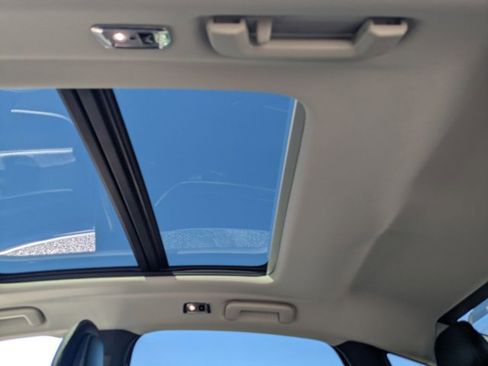 Used 2018 Volvo S90 T5 Momentum w/ Convenience Package image 20