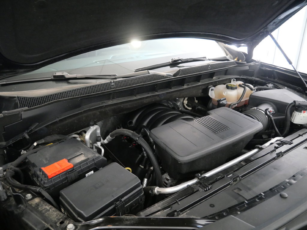 Used 2022 Chevrolet Suburban Z71 AWD/4WD image 11
