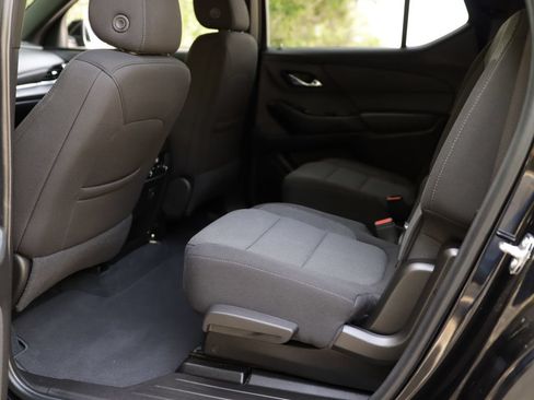 Used 2023 Chevrolet Traverse LT AWD/4WD image 27