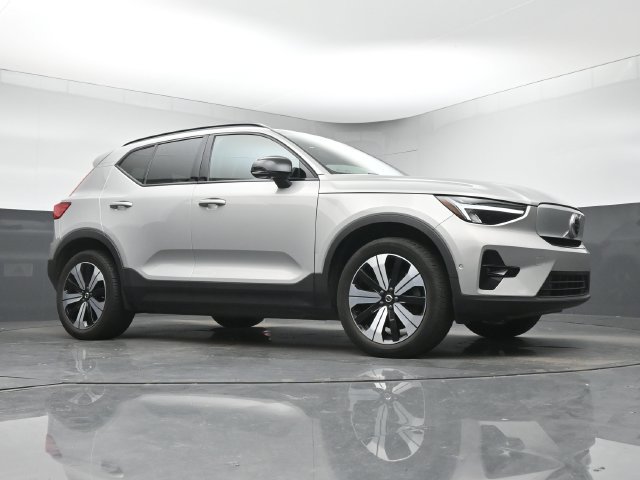 Used 2023 Volvo XC40 Recharge Plus AWD/4WD image 10