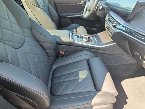 Used 2026 BMW X5 xDrive40i w/ M Sport Package AWD/4WD image 23