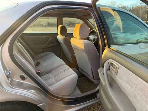 Used 1997 Toyota Camry LE image 17