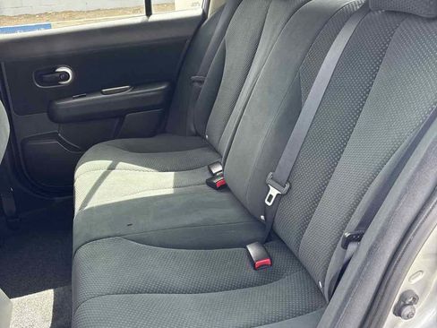 Used 2012 Nissan Versa 1.8 S w/ Plus Pkg image 9