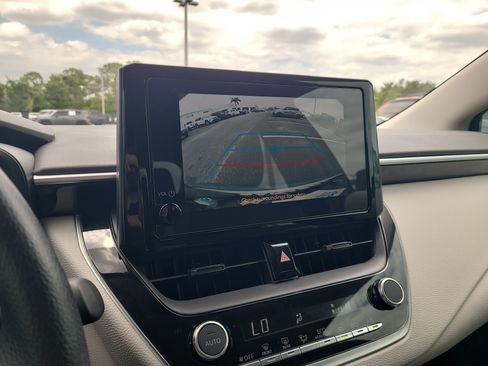 Used 2024 Toyota Corolla LE FWD image 23