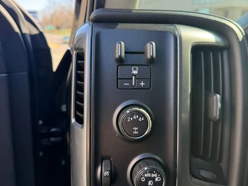 Used 2018 Chevrolet Silverado 2500 LTZ w/ Duramax Plus Package image 27