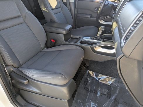 Certified 2024 Nissan Frontier SV w/ SV Convenience Package image 10