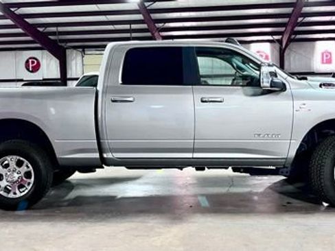 Used 2024 RAM 2500 Laramie w/ Safety Group AWD/4WD image 2