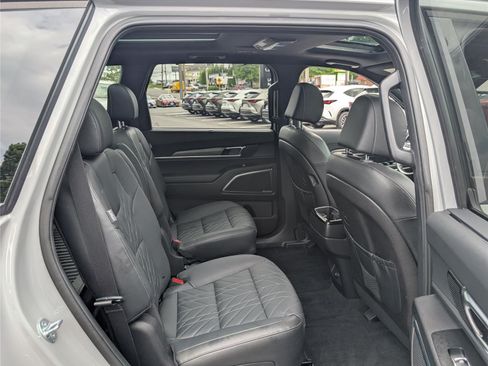 Used 2024 Kia Telluride SX X-Line AWD/4WD image 12