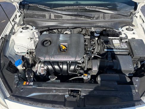 Used 2020 Kia Forte LXS FWD image 34