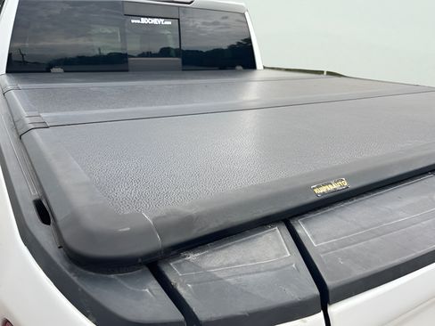 Used 2022 Chevrolet Silverado 1500 RST w/ Convenience Package II RWD image 7