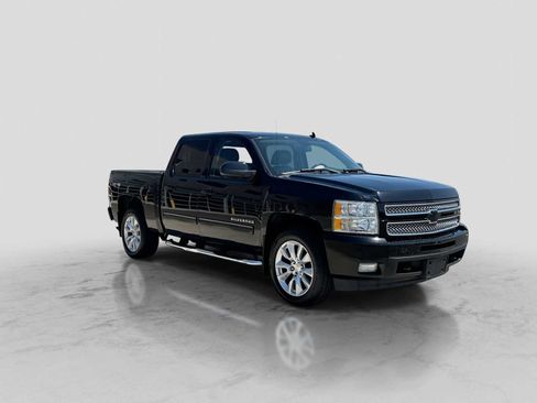 Used 2013 Chevrolet Silverado 1500 LTZ w/ LTZ Plus Package AWD/4WD image 8