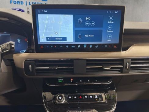 Used 2023 Lincoln Corsair Reserve image 15