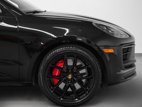 Certified 2023 Porsche Macan GTS image 15