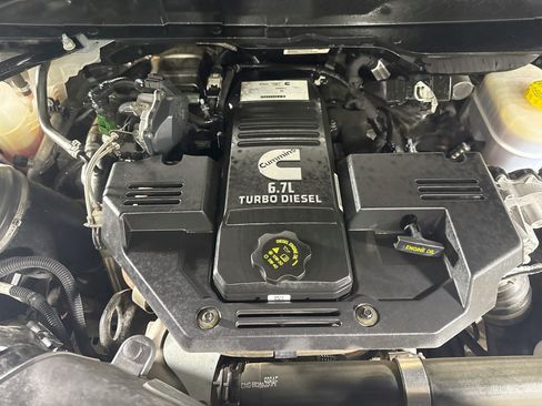Used 2024 RAM 2500 Big Horn AWD/4WD image 39