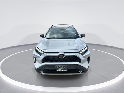 Used 2025 Toyota RAV4 XSE AWD/4WD image 3