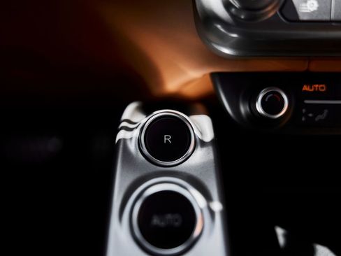 Used 2018 Ferrari GTC4Lusso image 70