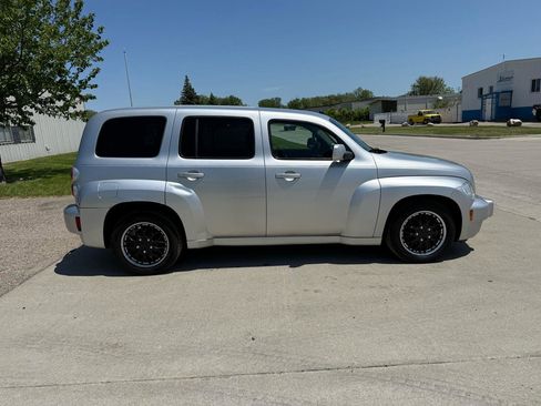 Used 2011 Chevrolet HHR LT FWD image 4